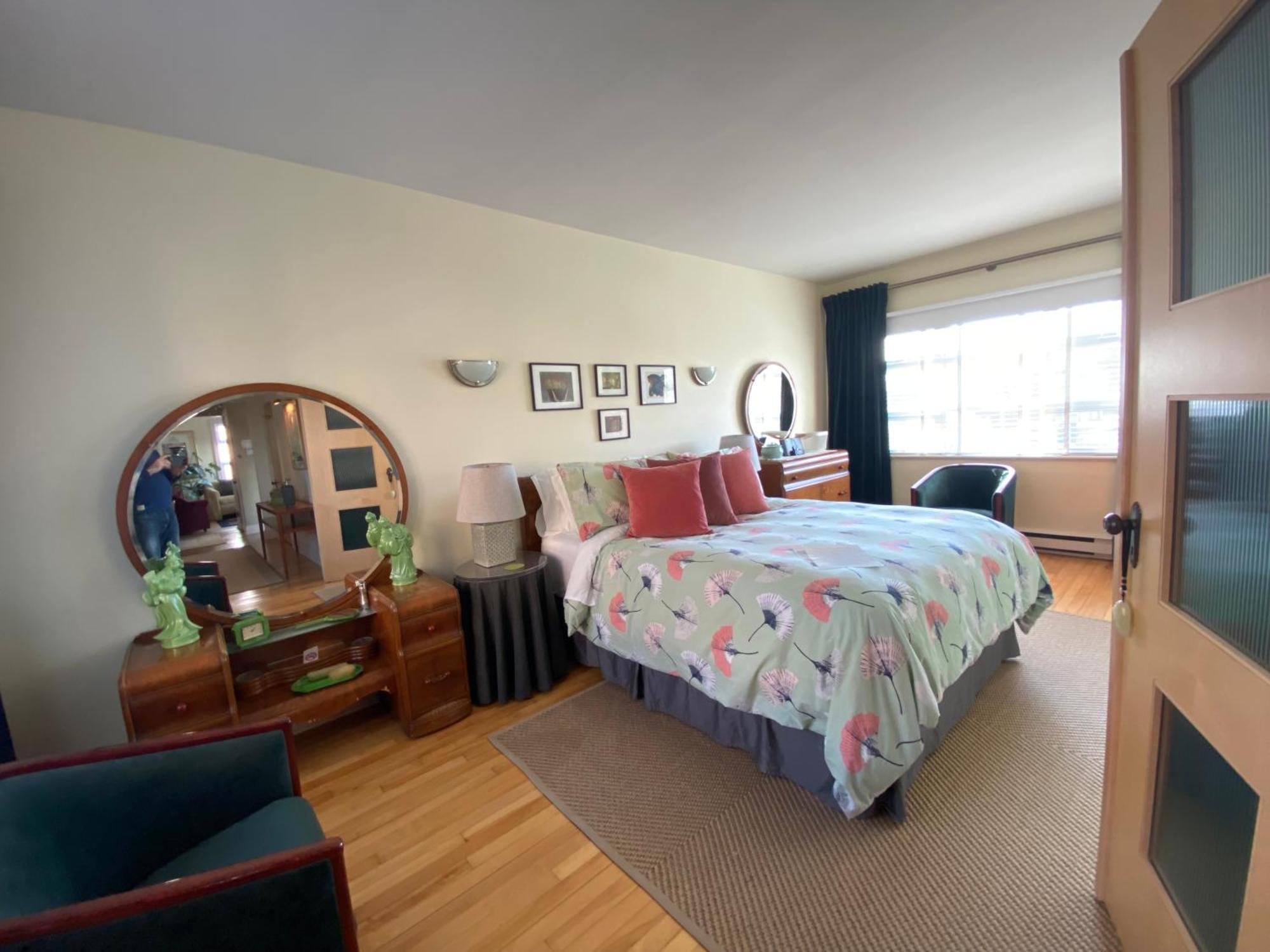 Les 3 Chambres Montreal Luaran gambar