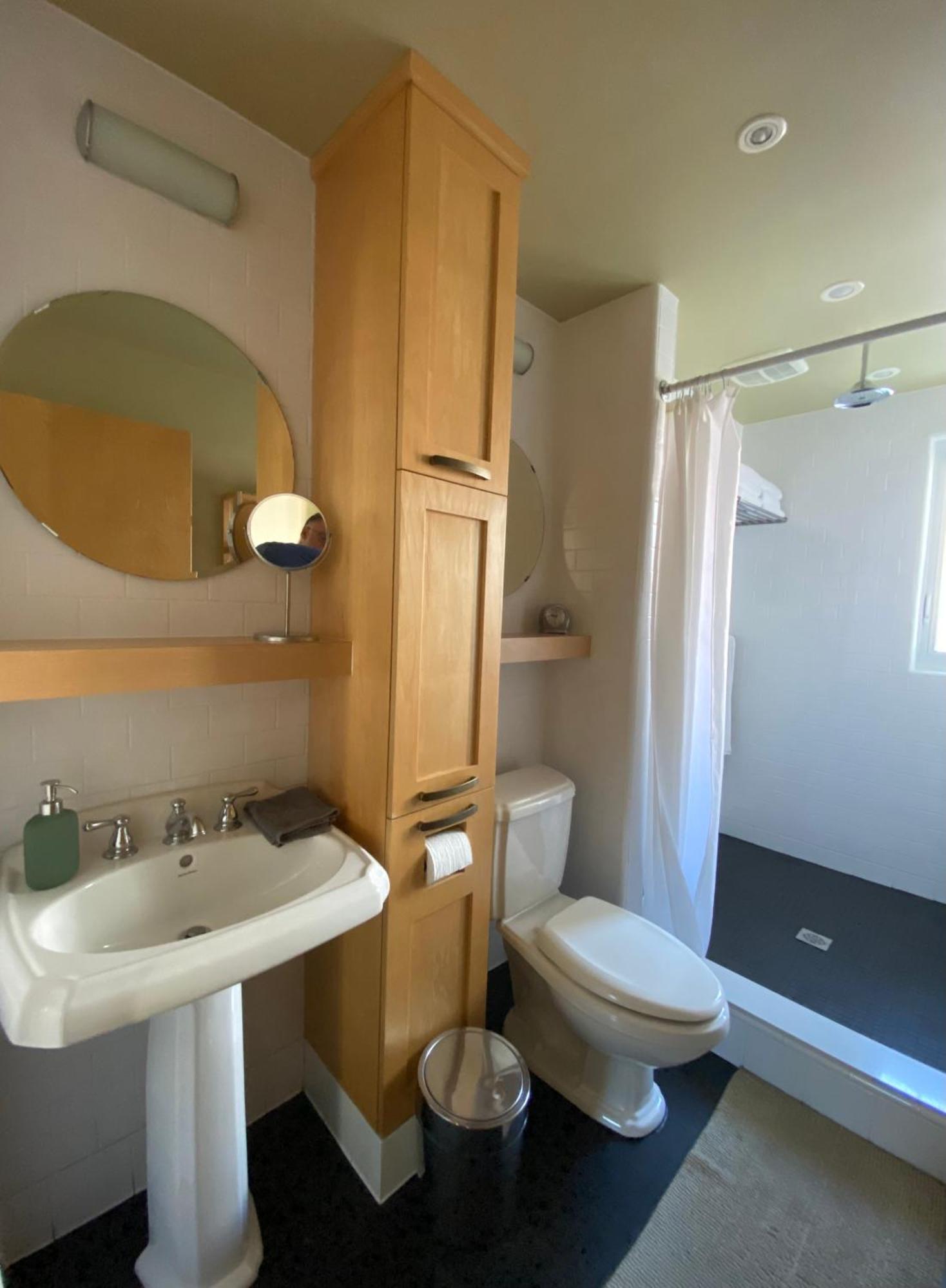Les 3 Chambres Montreal Luaran gambar